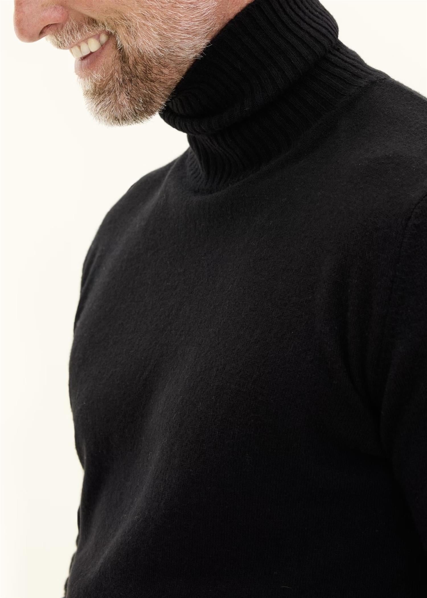 Salim Rollneck Genser