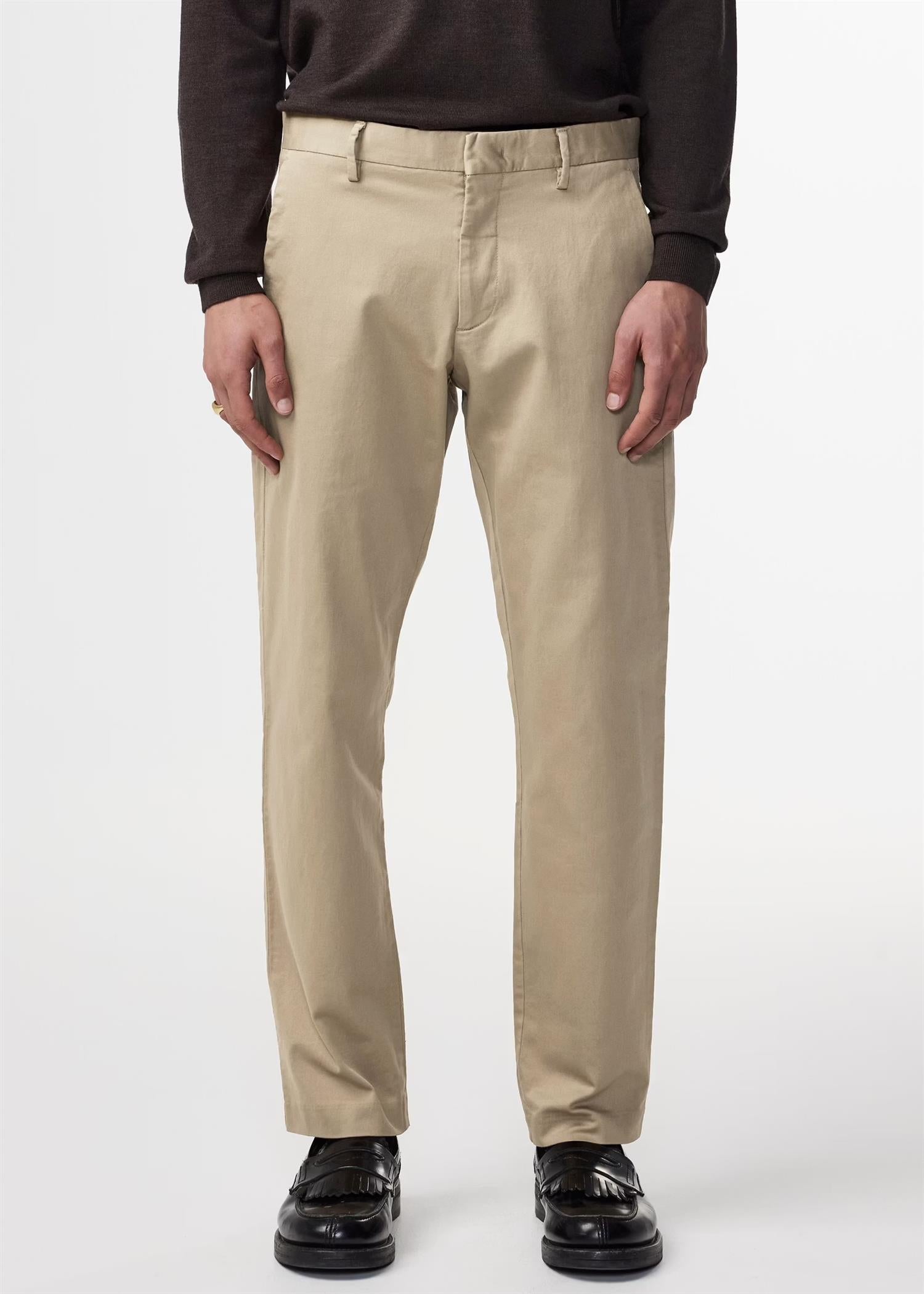 Theo 1420 Chinos